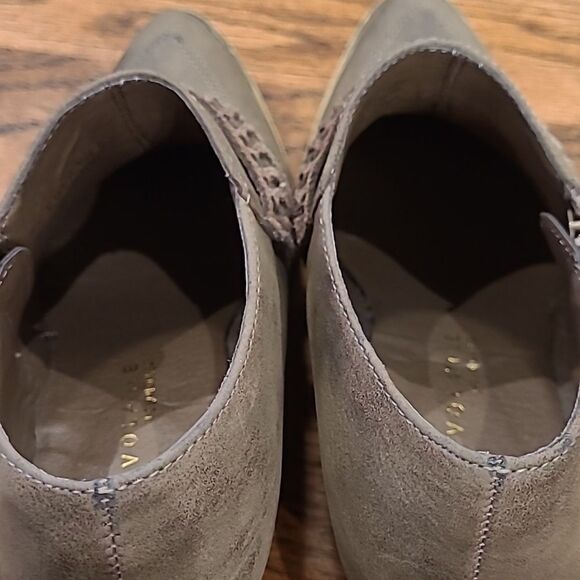 Very Volatile Los Angeles sz 7 bootie ankle boot, Western flare - Picture 6 of 11